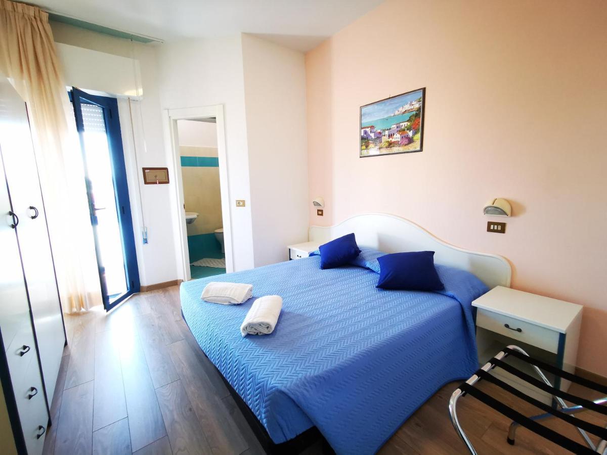 Hotel Tivoli Misano Adriatico Exterior foto